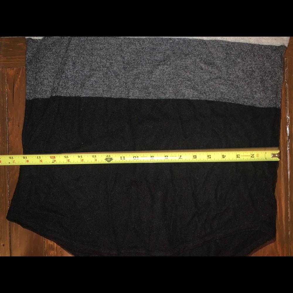 SOLD Gray black smartwool sweater pullover cold warm winter snow medium m women - Picture 6 of 6